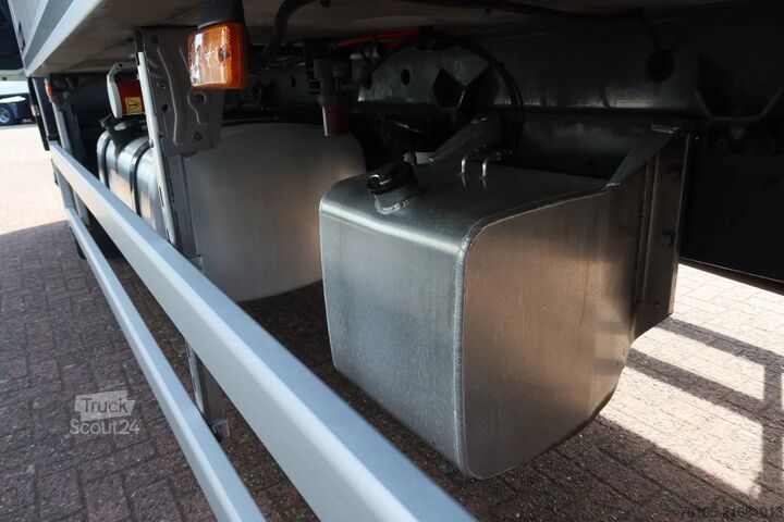 Transporte refrigerado/congelado DAF CF 320 FA Koel/Vriezen Carrier supra 1150 Silen...