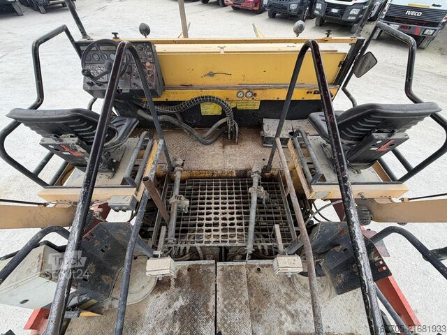 Radfertiger Dynapac F121-6W