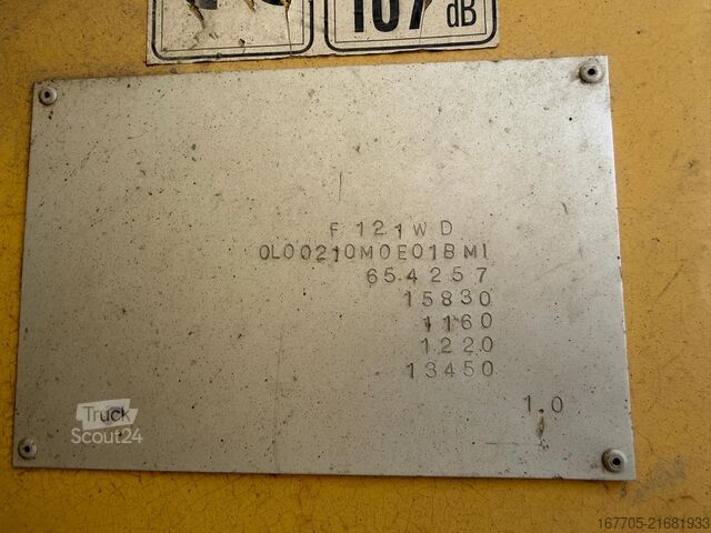 Radfertiger Dynapac F121-6W