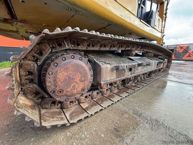 Gosenični bager Caterpillar 320 ROTOTILT / CENTRAL LUBRICATION / AC / 2 BUC...