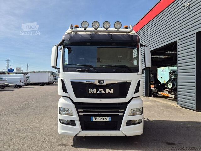 Tracteur routier standard MAN TGX