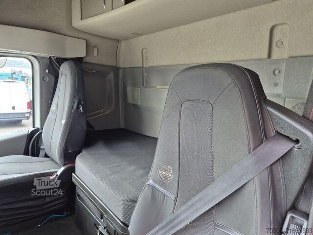 Trattore stradale standard Volvo FH