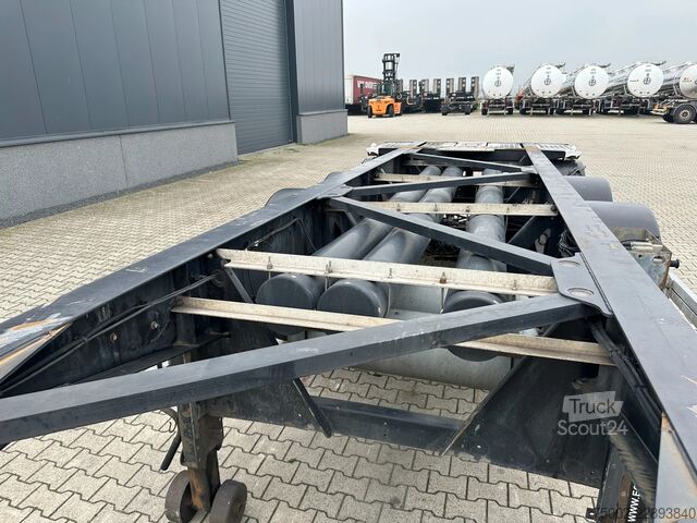 Транспорт на контейнери Van Hool 20FT ADR CHASSIS / empty weight 3.300kg / SAF D...