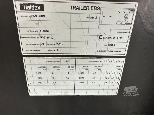 Транспорт на контейнери Van Hool 20FT ADR CHASSIS / empty weight 3.300kg / SAF D...