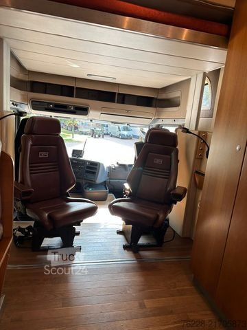 Dyretransportbil SCANIA Pferdetransporter