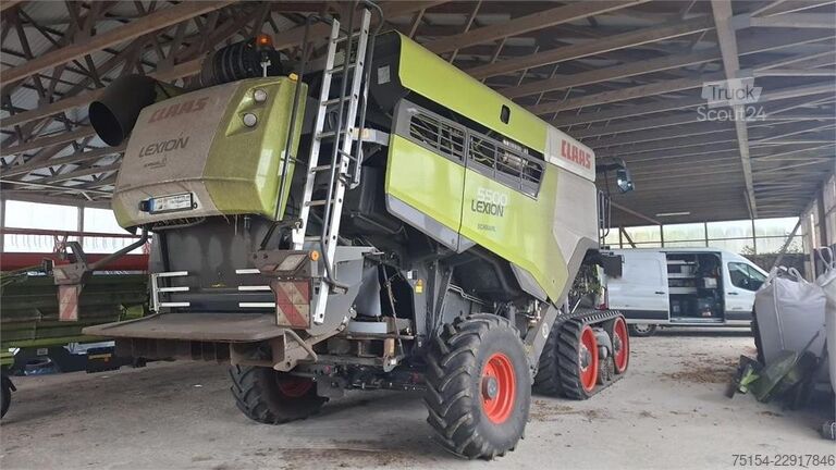 θεριζοαλωνιστική μηχανή CLAAS LEXION 5500 TT