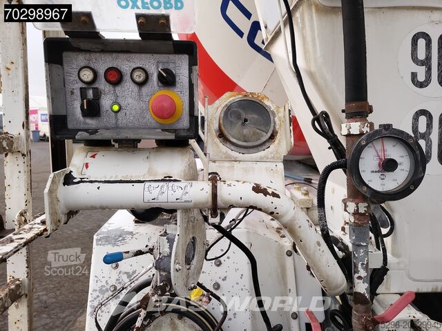 Mixer Renault C 380 C 8X4 9m3 Schwing Stetter mixer Steelsusp...