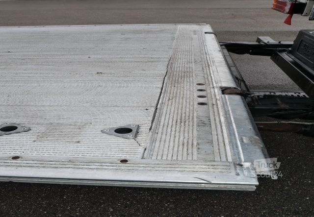 Semi-remorque frigorifique SCHMITZ CARGOBULL SKO 20 / LZG LENKACHSE /TK SLX / LBW 2000 kg