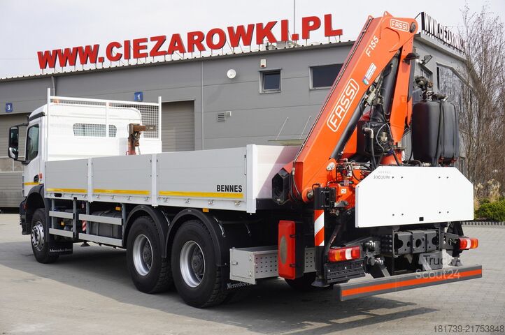 Platforma z žerjavom Mercedes-Benz Arocs 2633 flatbed truck / Crane FASSI