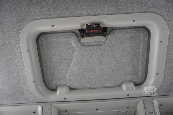 Prevoznik avtomobilov Iveco Stralis 360 EEV Tow truck 6x2