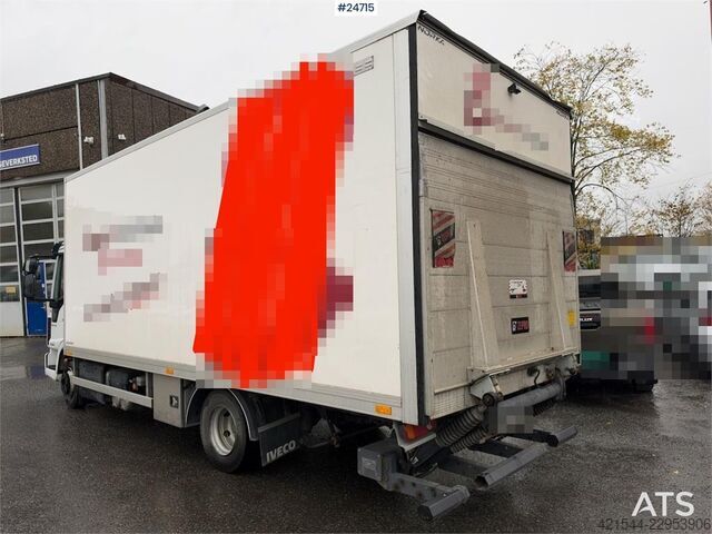 Matkalaukku Iveco 75E-210 4x2 Box Truck with Tail Lift – 136,000 km!