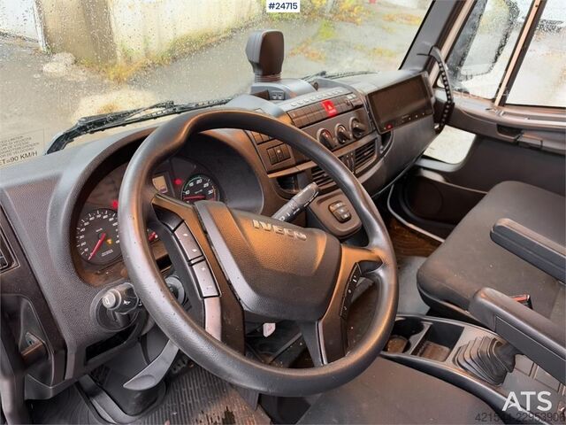Matkalaukku Iveco 75E-210 4x2 Box Truck with Tail Lift – 136,000 km!