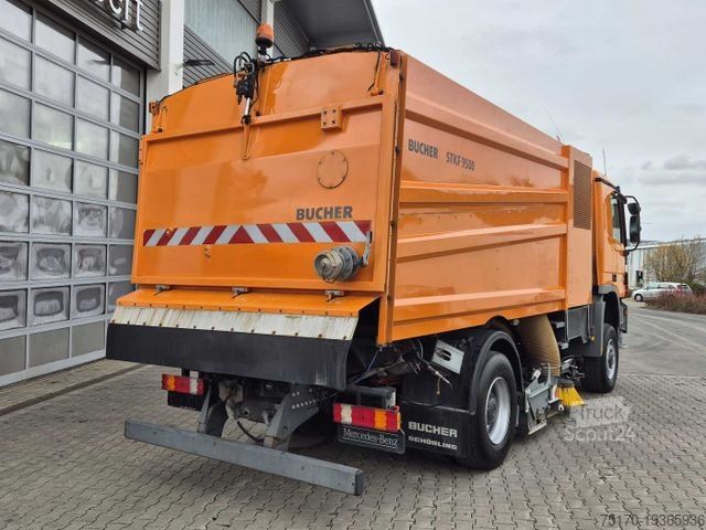 Măturătoare stradală MERCEDES-BENZ Actros 2032 A 4x4 Bucher STKF 9500 Airport 30x