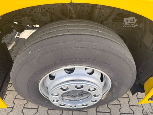Jäähdytysrekka MERCEDES-BENZ 2540 LL 6x2/4 Kühlkoffer 8.2m LBW 2,5t  Carrier