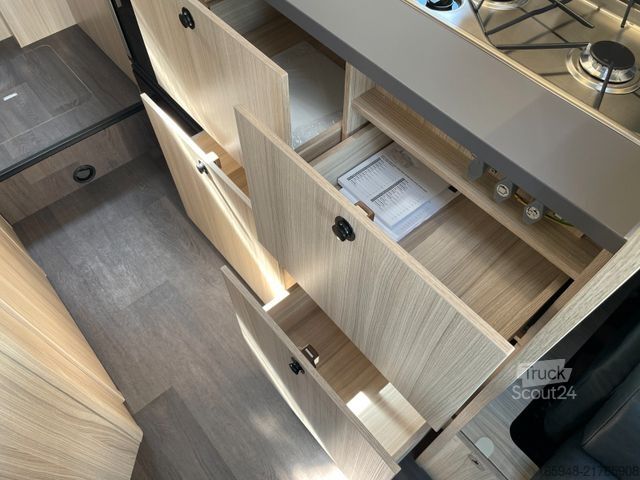 Напівінтегрований кемпер SUNLIVING C 70 DL *Automatik*165 PS*Markise+Solaranlage*