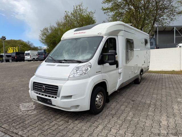 Pusiau integruotas kemperis HOBBY 500 GESC