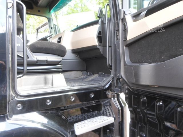 Lielapjoma vilcējs MAN TGX 18.510