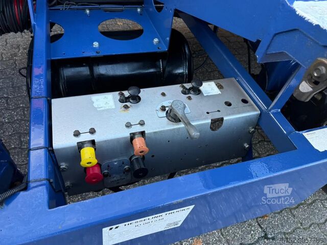 Prevoz zabojnikov Broshuis 3UCC-39/45 2x20/30/40/45 FT Multi Liftas SAF S...