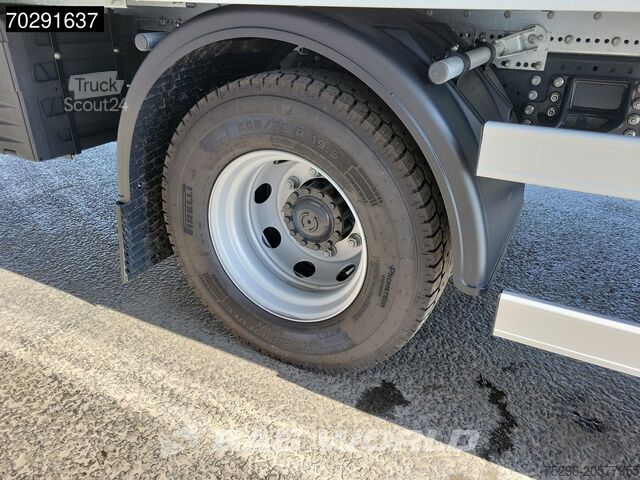 Koffer Iveco Eurocargo 140E280 4X2 New! 1500kg Ladebordwand ...