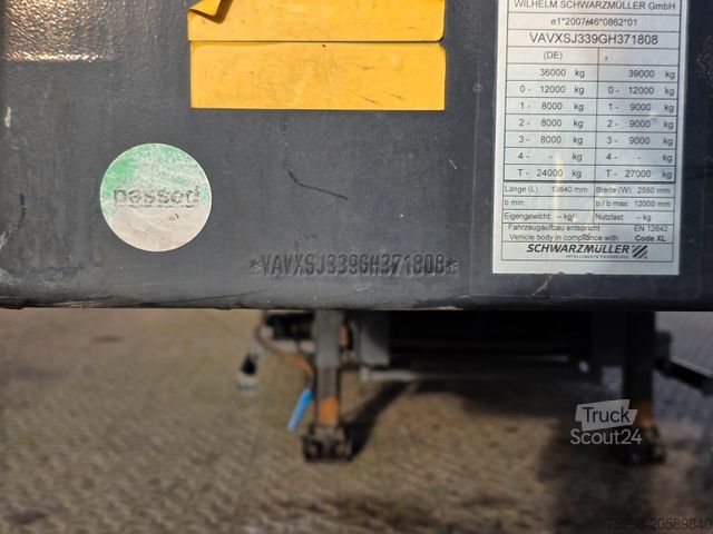 Semirreboque para bebidas SCHWARZMÜLLER SJ