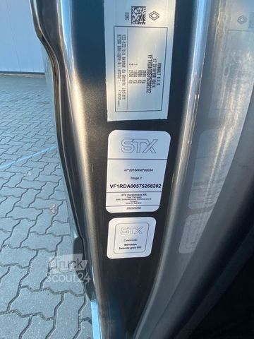 Transporteur de bétail RENAULT Master STX  Haras AUTOM. NEW MODEL 2025