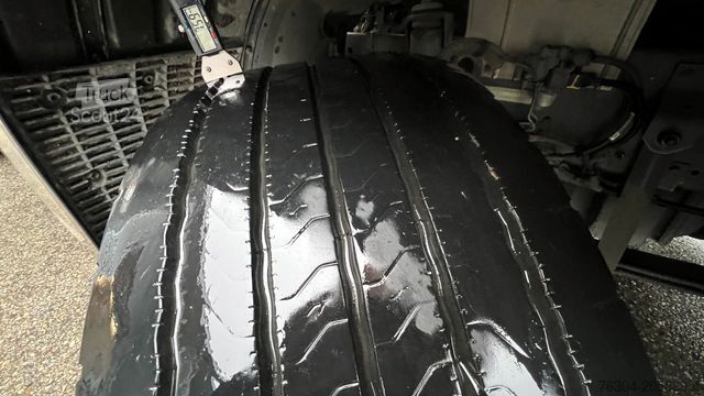 Standard nyergesvontató DAF XG+ 530 FT