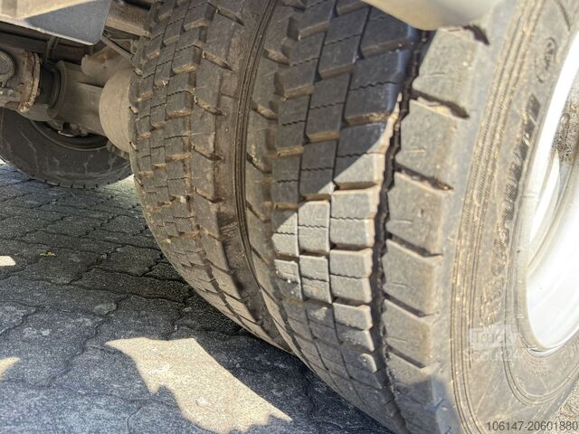 Skriňové nákladné vozidlo MERCEDES-BENZ 1218 Atego E5, Automatik,Blattfeder,LBW 1.5to