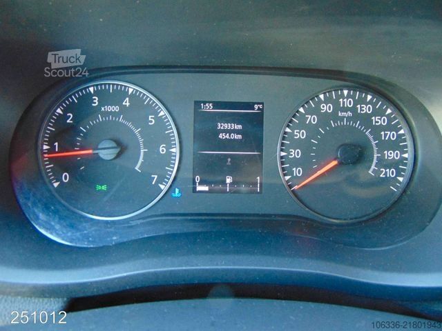 Kombi z visokim stropom RENAULT Master 2.3 dCi 135 L3H2 -Kamera-