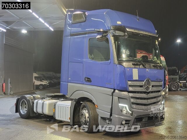 Volumetrekker Mercedes Actros L 1845 Actros 4X2 GigaSpace Mega 2xTanks