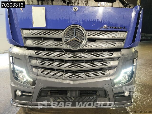 Volumetrekker Mercedes Actros L 1845 Actros 4X2 GigaSpace Mega 2xTanks