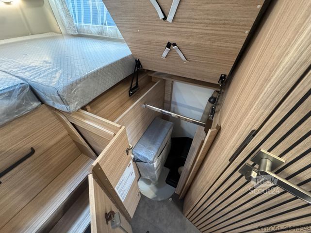Puoliksi integroitu matkailuauto MALIBU T 430 KB LE  3,5T+Solar+LED+TV+Kaffeem.+Wechselr