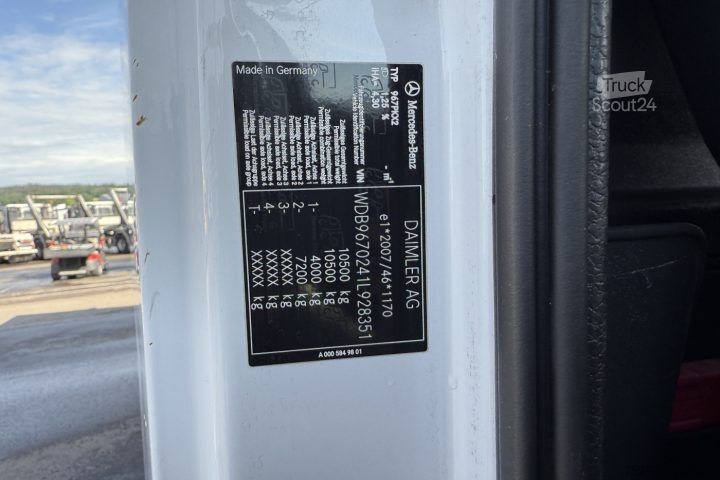 Camion frigorifique Mercedes-Benz Atego 1021 Eiswagen Hebebühne / Swiss-Vehicle