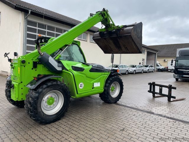 Teleskoparmstapler MERLO TF 42.7-140 Teleskopstapler 7,10m 4,2to >40km/h<