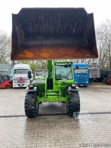 Teleskoparmstapler MERLO TF 42.7-140 Teleskopstapler 7,10m 4,2to >40km/h<