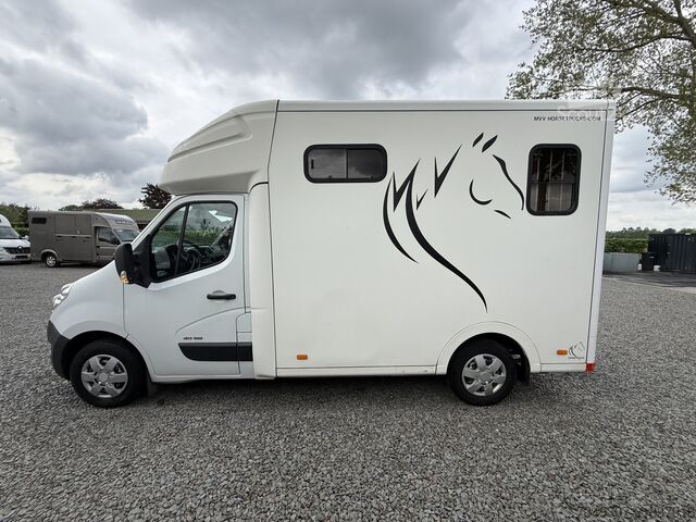 Paarden transport Renault Master | HORSETRUCK | PARAGAN | PRO SAFETY 3 | ...