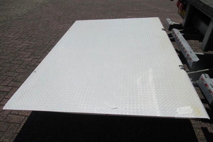 Posuvná plachta DAF LF 250 250 bak + klep + schuifzeil E6