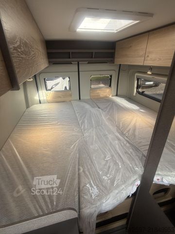 Camper van ROADFANS Hopper 640 Active Rahmenf.,Ausstellf. Heck links