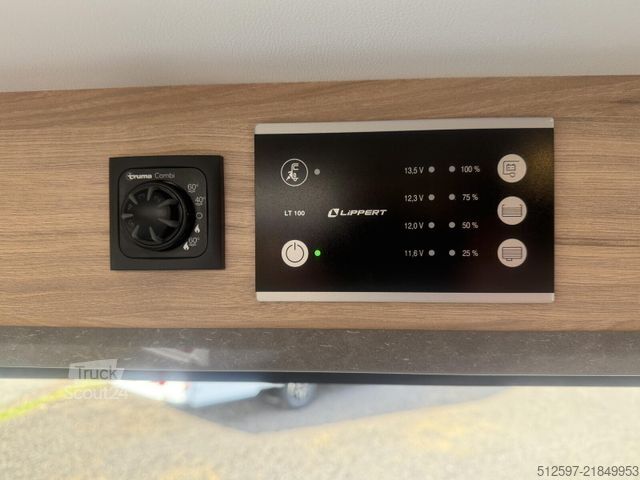 Camper van ROADFANS Hopper 640 Active Rahmenf.,Ausstellf. Heck links