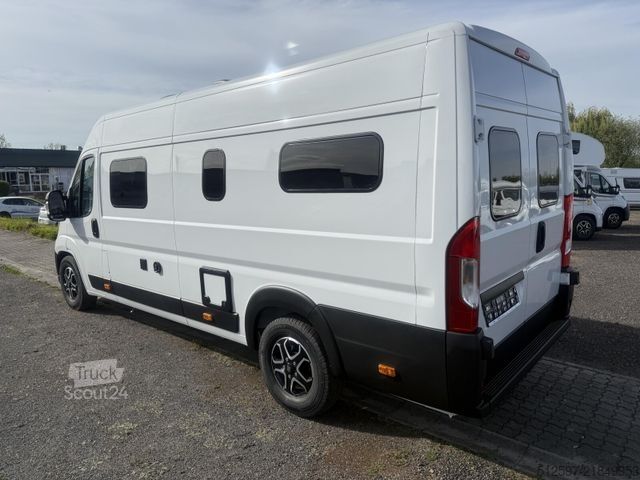 Camper van ROADFANS Hopper 640 Active Rahmenf.,Ausstellf. Heck links