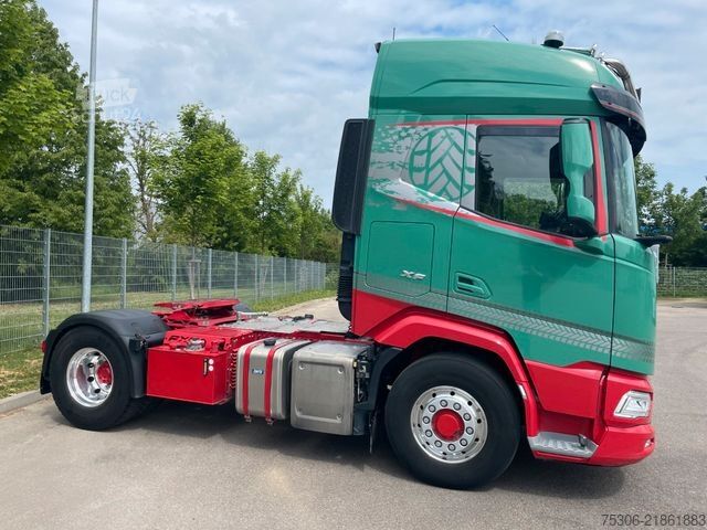 Standardowy ciągnik siodłowy DAF FT XF 530 NGD PXP 4x4
