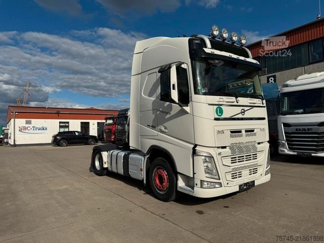 Standardowy ciągnik siodłowy VOLVO FH 460 * STANDKLIMA * GLOBETROTTER *