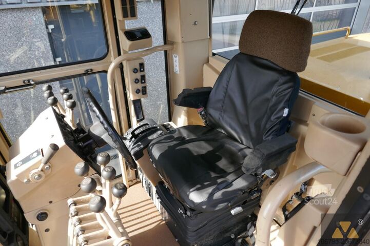 Grader Caterpillar 143H