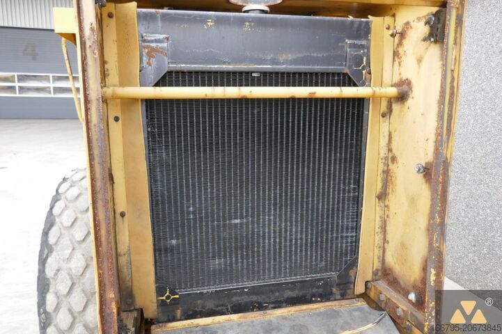 Yhden rummun rulla Caterpillar CS433C