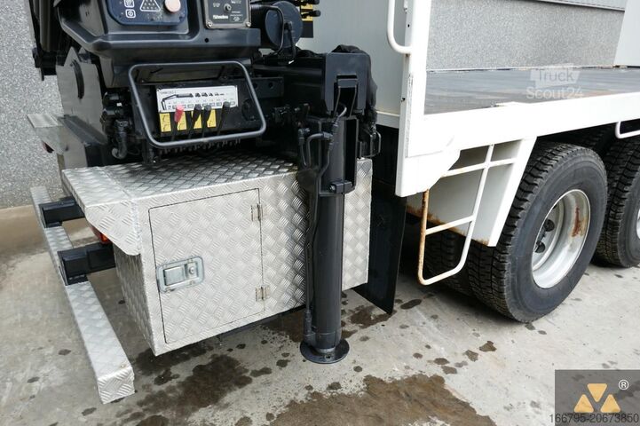 Nosturi Hino 700FY crane