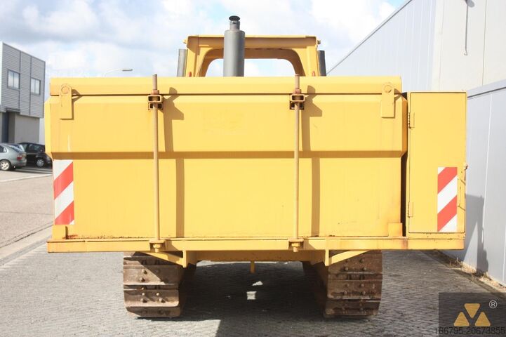 Polttoainesäiliöauto Caterpillar D6E Fuel tanker