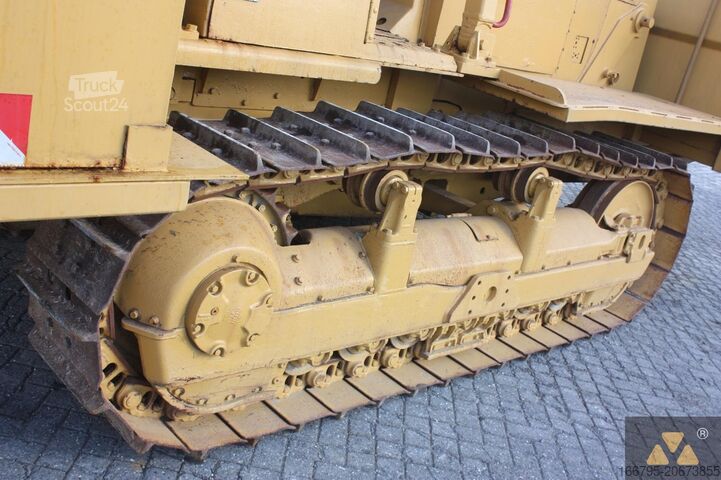 Polttoainesäiliöauto Caterpillar D6E Fuel tanker