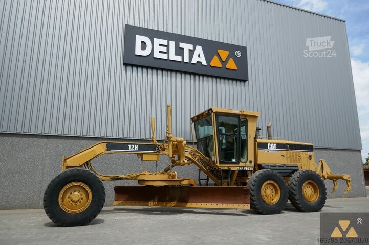 Grader Caterpillar 12H