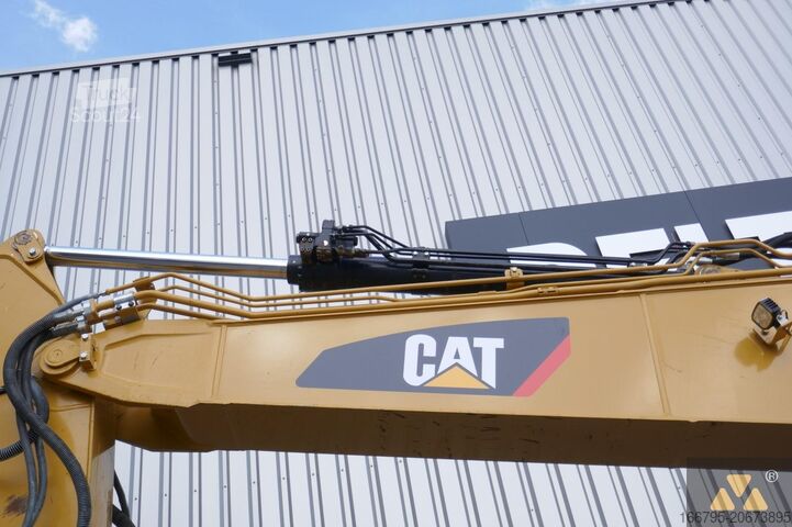 Tela-alustainen kaivinkone Caterpillar 325F LCR