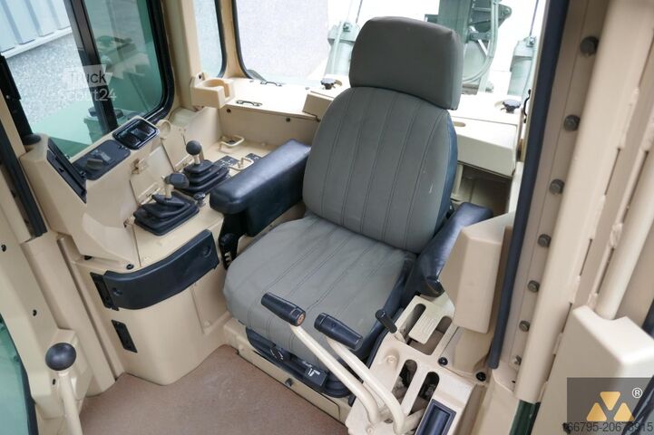 Puskutraktori Caterpillar D9R Ex-army