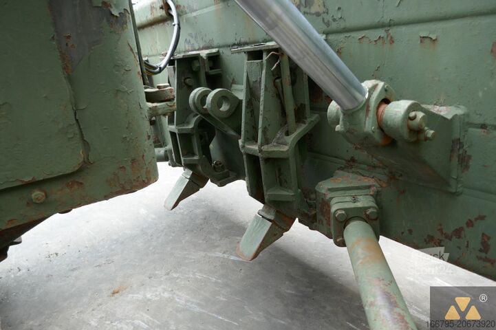 Puskutraktori Caterpillar D7F Ex-army